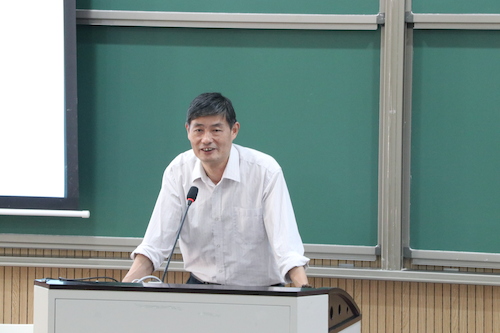 院长谢琪讲话