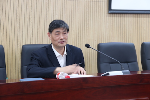 院长谢琪讲话