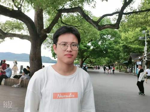鲍周成