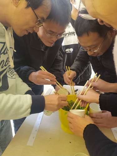 教职工夹弹珠